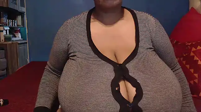 CUTEFIRMMELONSS online show from 10, 3, 2025