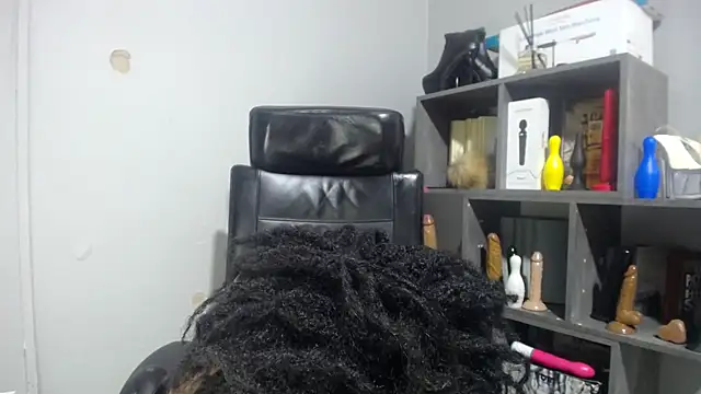 Snapshot of Shaniko89 chatting on 15, 11, 2025 Shaniko89 online show from 15, 11, 2025