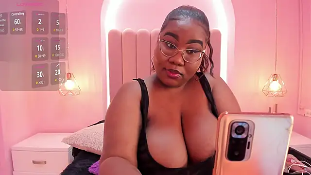 Snapshot of Darnellqueen chatting on 3, 2, 2026 Darnellqueen online show from 3, 2, 2026