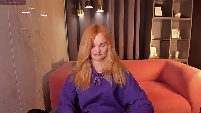 SaraSubtlety online show from 3, 12, 2025