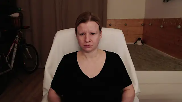 Snapshot of Exponent_5 chatting on 4, 12, 2024 Exponent 5 online show from 4, 12, 2024