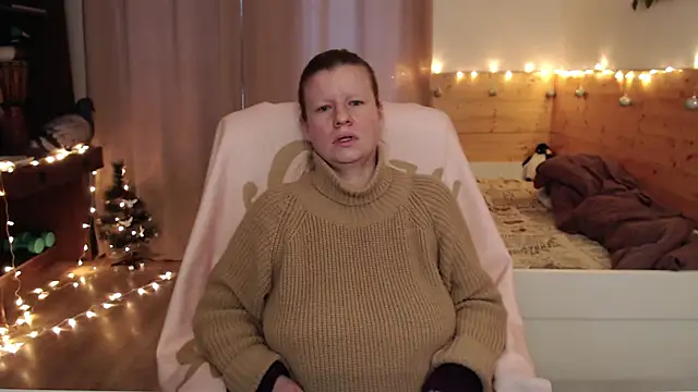 Snapshot of Exponent_5 chatting on 9, 1, 2025 Exponent 5 online show from 9, 1, 2025