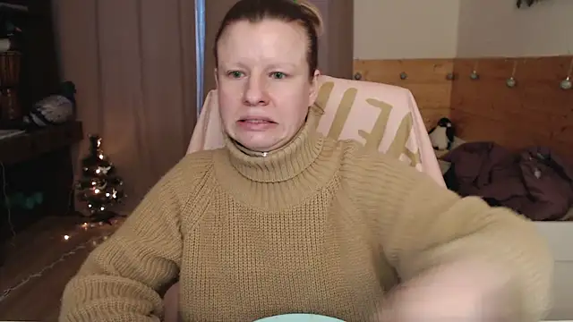 Snapshot of Exponent_5 chatting on 11, 1, 2025 Exponent 5 online show from 11, 1, 2025