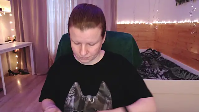 Snapshot of Exponent_5 chatting on 28, 4, 2026 Exponent 5 online show from 28, 4, 2026