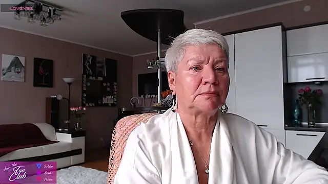 roxana brooks online show from 4, 8, 2026