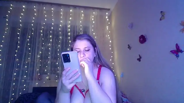 Snapshot of CumCpl chatting on 8, 3, 2026 CumCpl online show from 8, 3, 2026