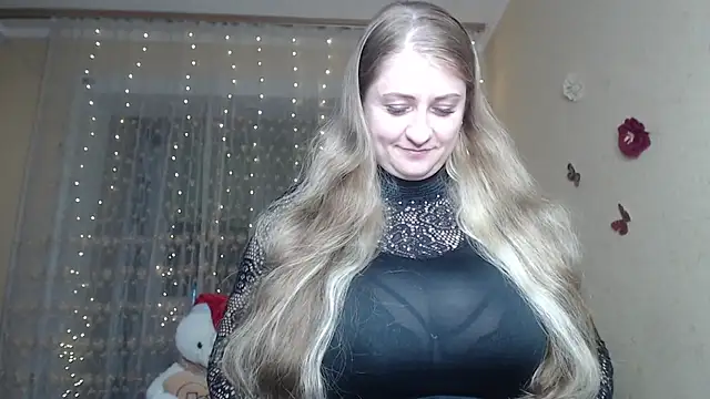 Snapshot of CumCpl chatting on 5, 4, 2026 CumCpl online show from 5, 4, 2026