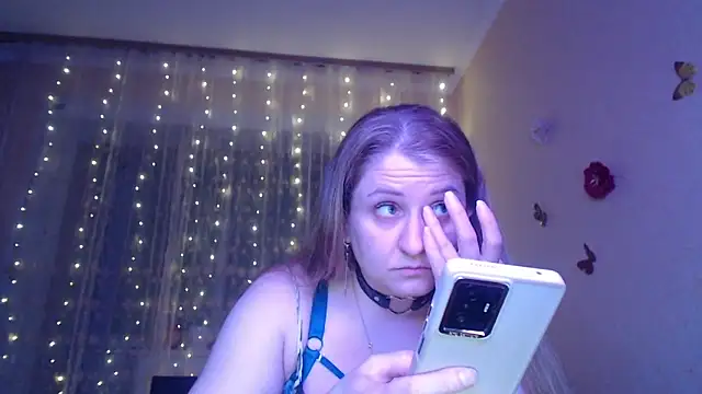 Snapshot of CumCpl chatting on 11, 4, 2026 CumCpl online show from 11, 4, 2026