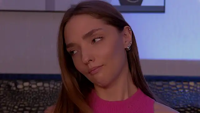 VirginieCruz online show from 20, 1, 2025