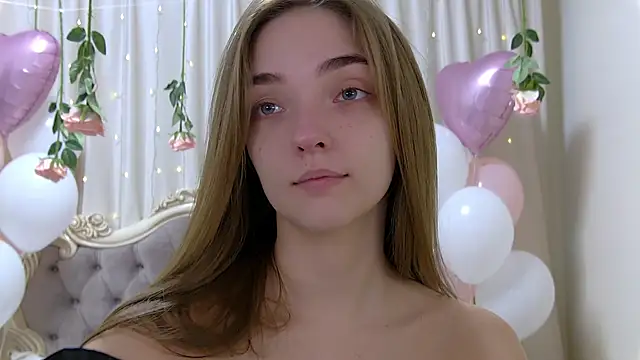 VirginieCruz online show from 13, 2, 2025