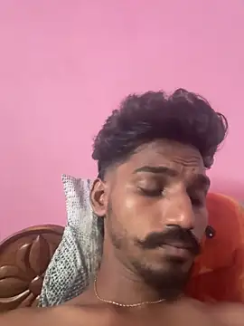 Snapshot of yo19boy chatting on 13, 4, 2026 yo19boy online show from 13, 4, 2026