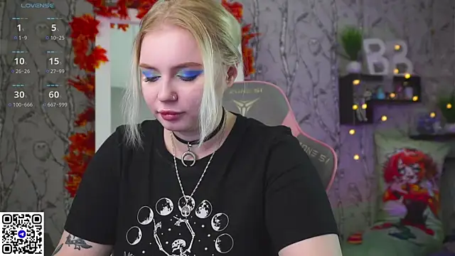 Moon Valkyrie online show from 24, 10, 2025