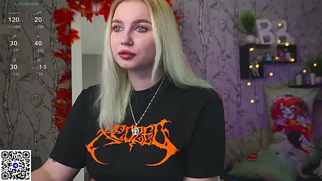 Moon Valkyrie online show from 11, 11, 2025