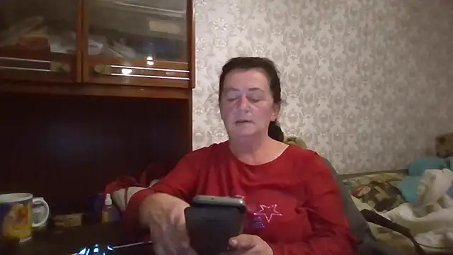 GypsiQueen2 online show from 7, 10, 2025