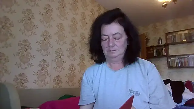 GypsiQueen2 online show from 9, 7, 2026