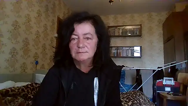 GypsiQueen2 online show from 11, 7, 2026