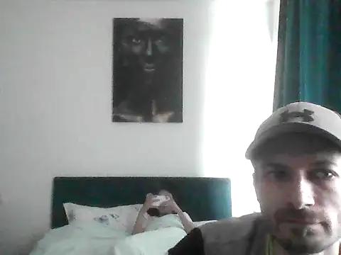 Snapshot of Hadrian2 chatting on 18, 4, 2026 Hadrian2 online show from 18, 4, 2026