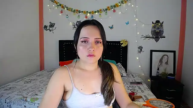 naughty girl 4u online show from 10, 3, 2025