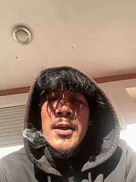 Snapshot of juniiorre chatting on 25, 11, 2025 juniiorre online show from 25, 11, 2025