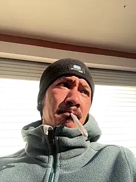 Snapshot of juniiorre chatting on 18, 12, 2025 juniiorre online show from 18, 12, 2025