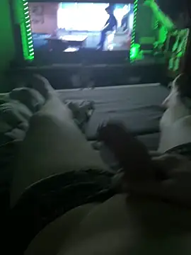 Snapshot of David19932908 chatting on 5, 1, 2025 David19932908 online show from 5, 1, 2025