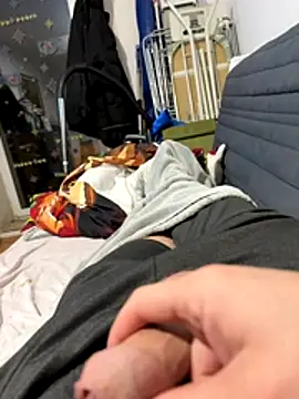 Snapshot of David19932908 chatting on 17, 11, 2025 David19932908 online show from 17, 11, 2025