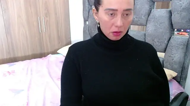 sara hott 1 online show from 31, 1, 2025