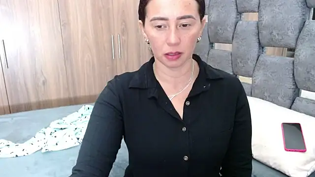 sara hott 1 online show from 25, 2, 2025