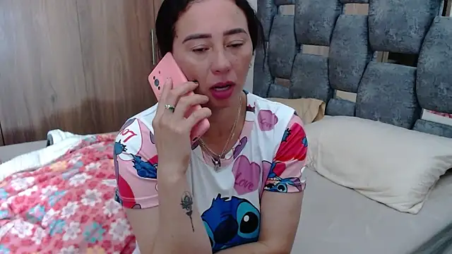 sara hott 1 online show from 28, 2, 2025