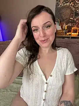 Snapshot of hades4ness chatting on 10, 4, 2026 hades4ness online show from 10, 4, 2026