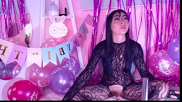 Sweet Susie  online show from 18, 11, 2025