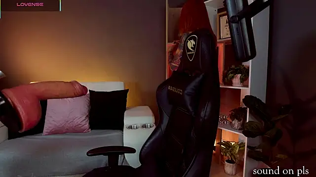 RedJasmine  online show from 10, 3, 2025