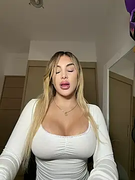 Snapshot of mi_suk11 chatting on 17, 1, 2026 mi suk11 online show from 17, 1, 2026