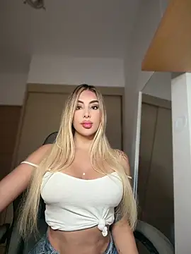 Snapshot of mi_suk11 chatting on 23, 4, 2026 mi suk11 online show from 23, 4, 2026