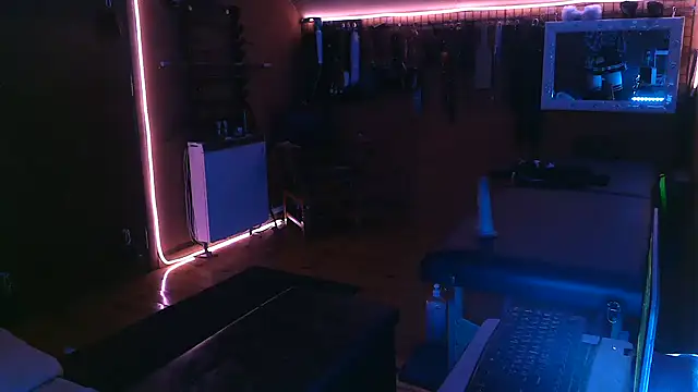 Ginny-the-bdsm-nympho online show from 8, 1, 2026