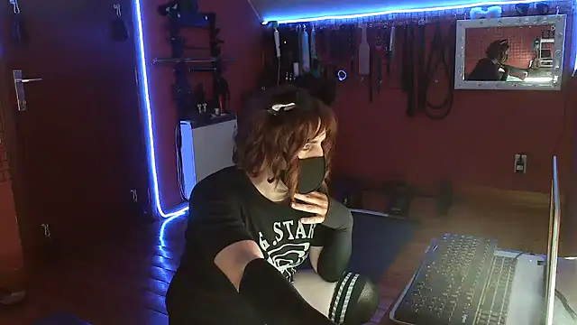 Snapshot of Ginny-the-bdsm-nympho chatting on 16, 4, 2026 Ginny-the-bdsm-nympho online show from 16, 4, 2026