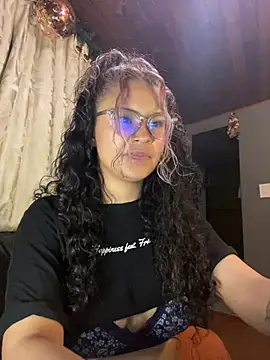 Snapshot of Hathorlove chatting on 2, 2, 2025 Hathorlove online show from 2, 2, 2025