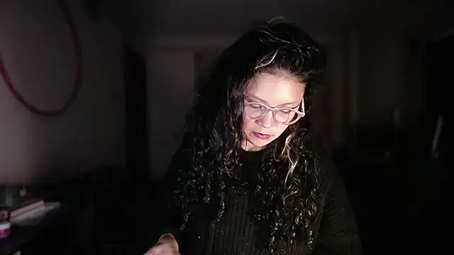 Snapshot of Hathorlove chatting on 6, 4, 2026 Hathorlove online show from 6, 4, 2026