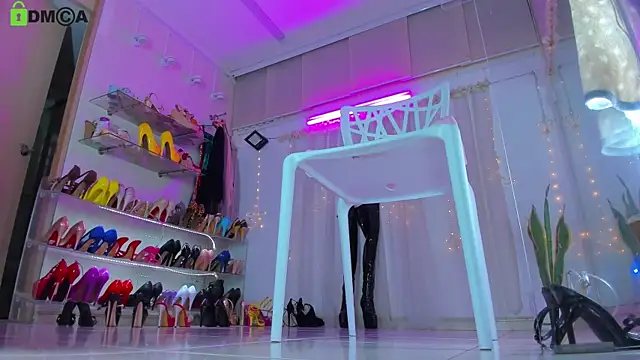 kendrarioss online show from 24, 10, 2025