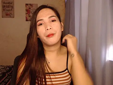 Snapshot of Msyensmith chatting on 7, 2, 2025 Msyensmith online show from 7, 2, 2025
