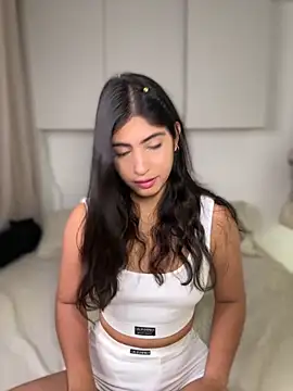 Gaby zahir  online show from 10, 10, 2025