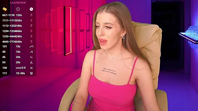 PenellopaRaw online show from 17, 1, 2025