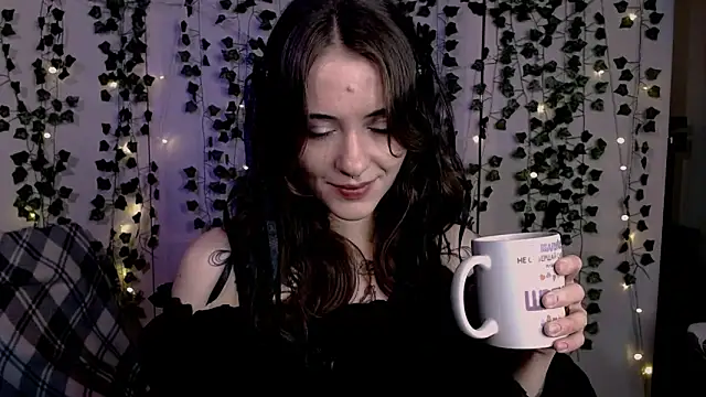 Snapshot of risha_laas chatting on 19, 4, 2026 risha laas online show from 19, 4, 2026