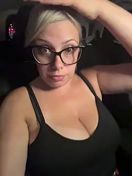 Snapshot of EvaWelly chatting on 27, 6, 2026 EvaWelly online show from 27, 6, 2026