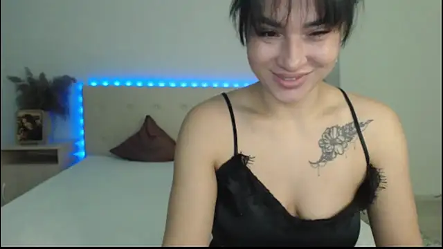 Snapshot of RoxannePure chatting on 3, 10, 2025 RoxannePure online show from 3, 10, 2025