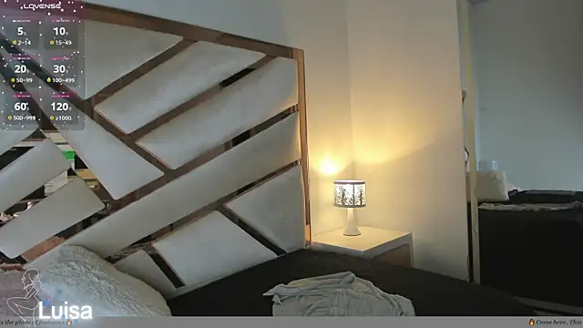 Naughty  Mom online show from 18, 12, 2024