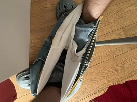 Snapshot of ValentinoRollstars chatting on 5, 4, 2026 ValentinoRollstars online show from 5, 4, 2026