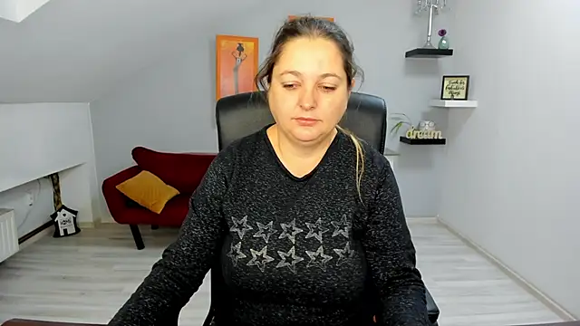 Snapshot of LollaGirl chatting on 24, 11, 2025 LollaGirl online show from 24, 11, 2025