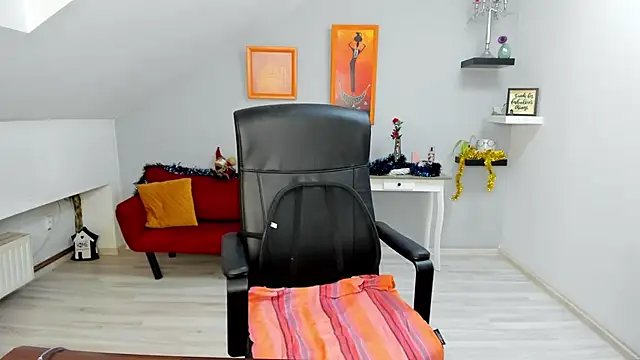 LollaGirl online show from 7, 1, 2026