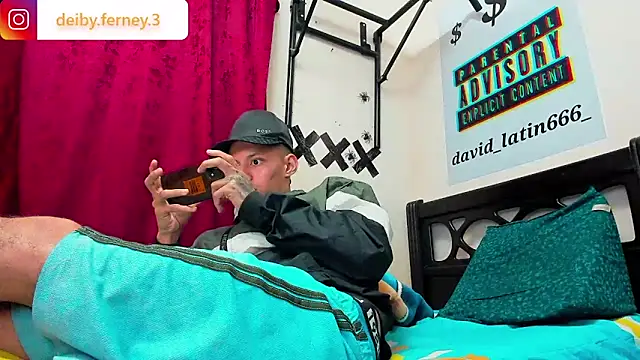 Snapshot of davidlatin66 chatting on 6, 3, 2025 davidlatin66 online show from 6, 3, 2025